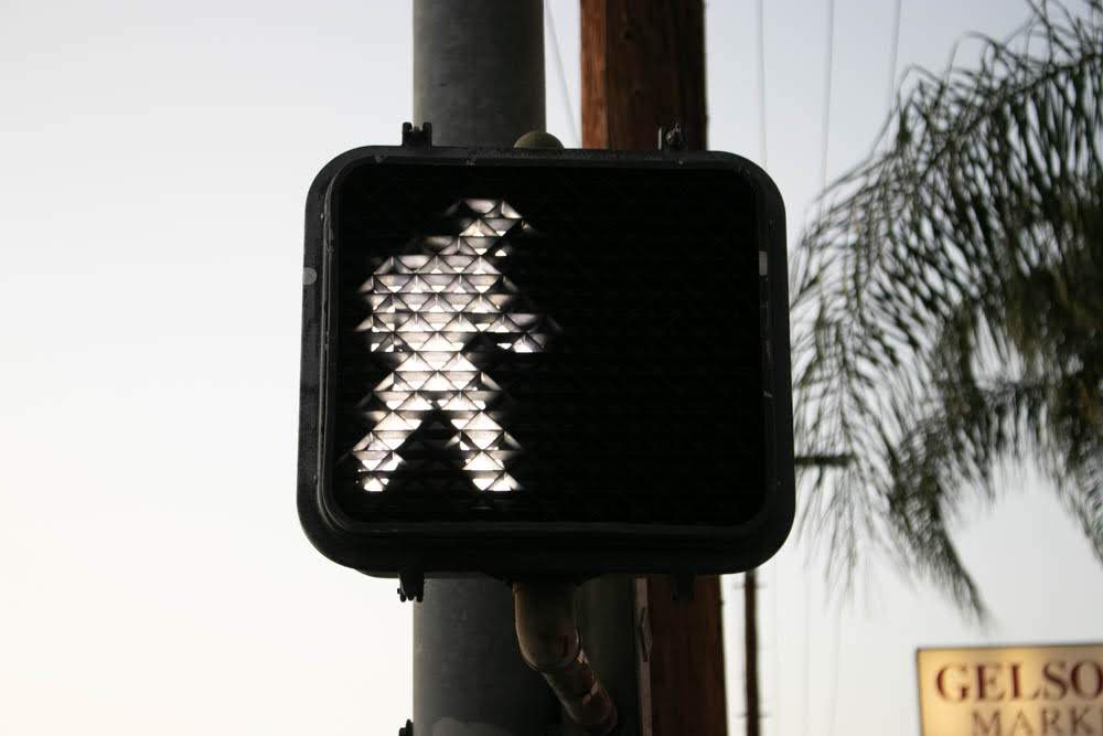 San Antonio, TX – One Hurt in Pedestrian Crash on Crestway Rd