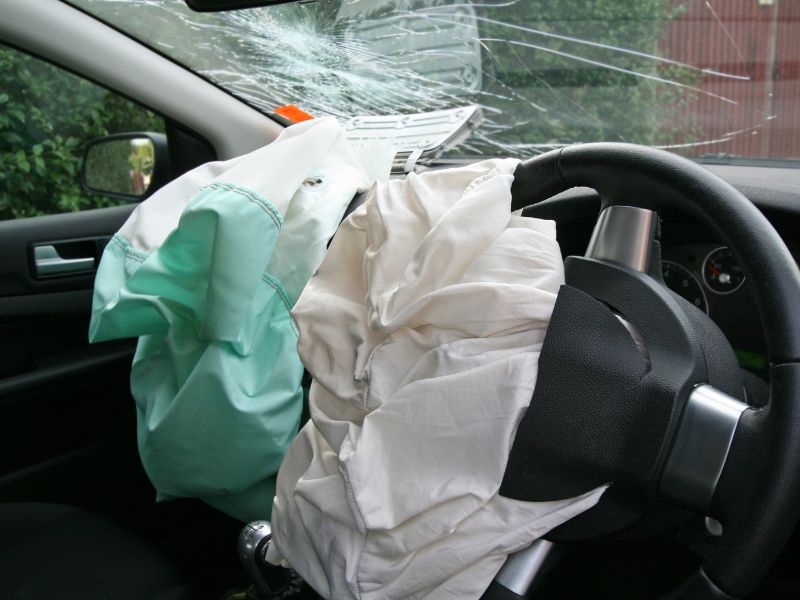 smashed by glass due to defective airbag